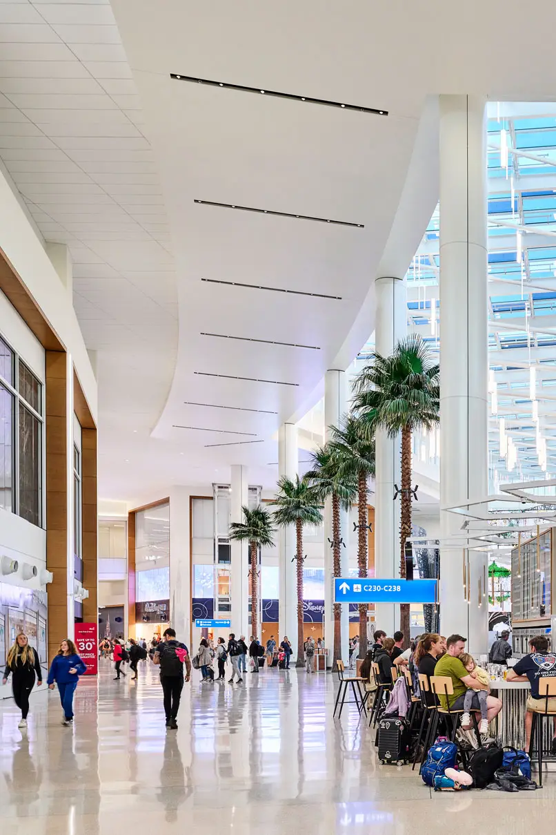 private transfer from Tampa to Orlando International Airport