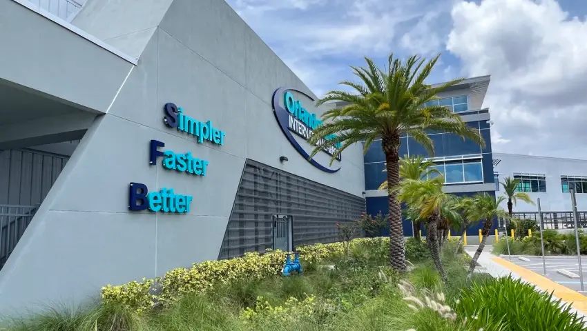 Luxury car service from Tampa to SFB Airport