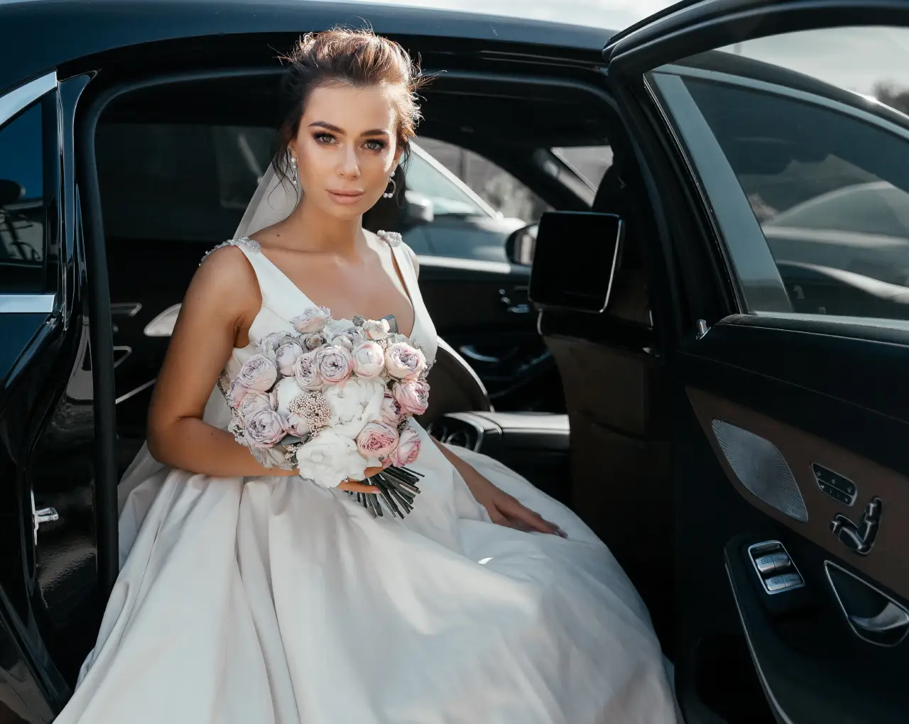 wedding transportation Tampa for ceremony and reception