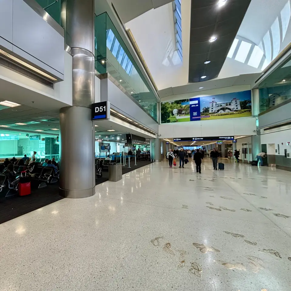 intercity airport transportation between Tampa and Miami